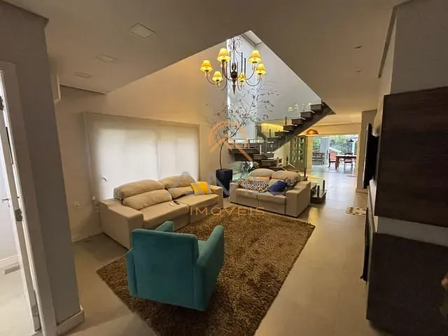 Casa 3 quartos e 3 banheiros, à venda, no bairro Laranjal em Pelotas