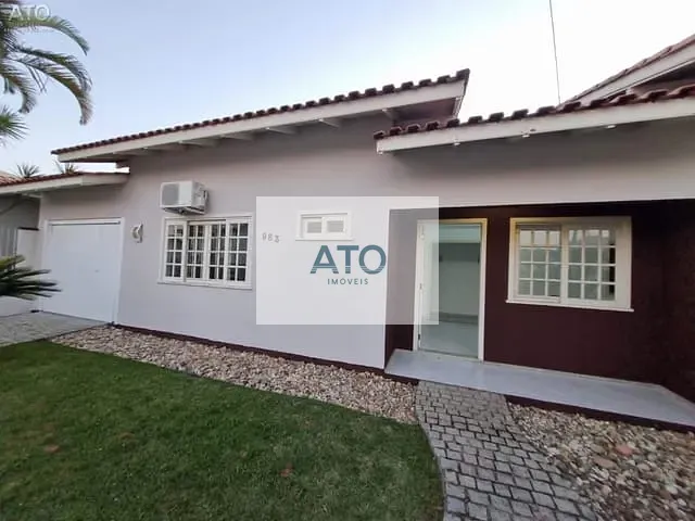 Casa com 420m² 2 quartos e 1 banheiro, à venda, no bairro Centro em Tijucas