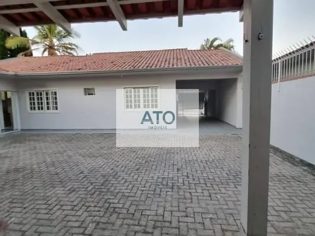 Casa com 420m² 2 quartos e 1 banheiro, à venda, no bairro Centro em Tijucas