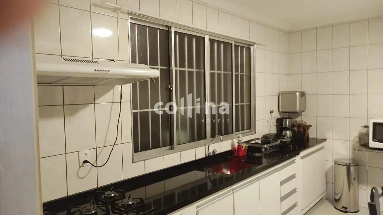 Casa, 3 quartos, 200 m² - Foto 3