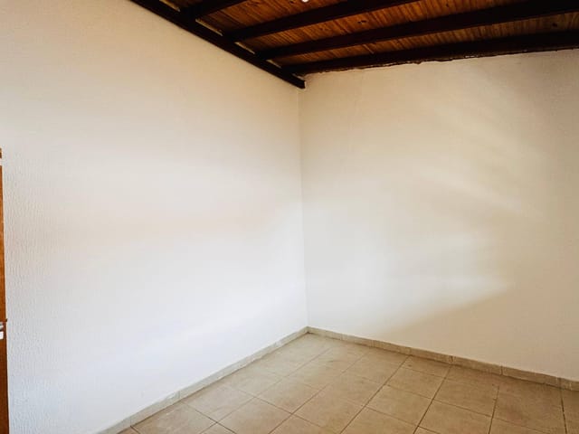 Foto do Casa - Casa para locação no Jardim Ouro Verde, 1 dormitório e vaga coberta em Bauru, SP | Mízon Negócios Imobiliários
