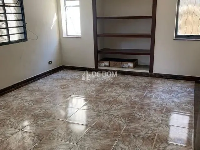 Casa com 520m² 3 quartos e 5 banheiros, à venda ou para alugar, no bairro Jardim Quisisana em Poços de Caldas