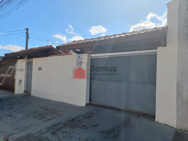 Casa com 250m², à venda, no bairro Residencial Mombaça em Pindamonhangaba