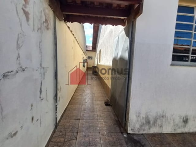 Casa com 250m², à venda, no bairro Residencial Mombaça em Pindamonhangaba