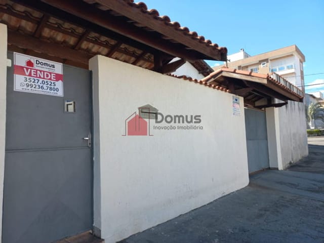 Casa com 250m², à venda, no bairro Residencial Mombaça em Pindamonhangaba