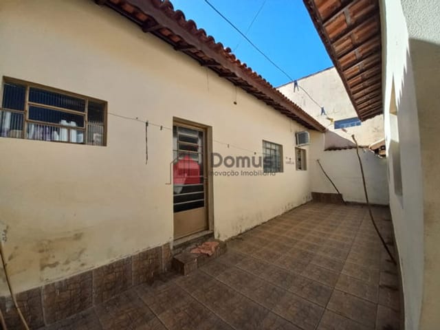 Casa com 250m², à venda, no bairro Residencial Mombaça em Pindamonhangaba