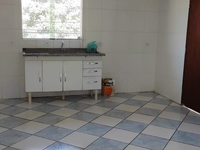 Casa com 70m² 2 quartos e 1 banheiro, para alugar, no bairro Cidade Centenário em São Paulo