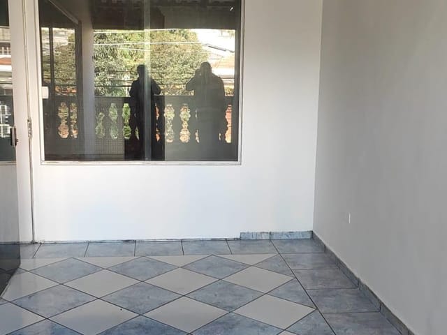 Casa com 70m² 2 quartos e 1 banheiro, para alugar, no bairro Cidade Centenário em São Paulo