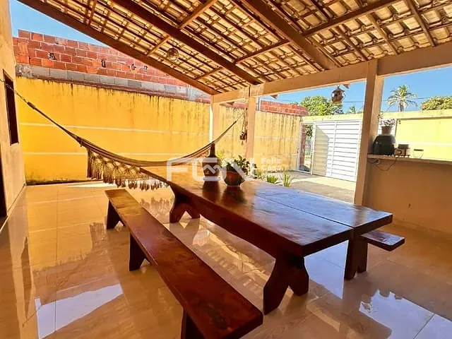 Casa 2 quartos e 1 banheiro, à venda, no bairro guarajuba em Camaçari