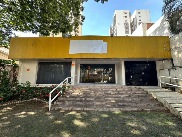 Loja com 577m², para alugar, no bairro Setor Oeste em Goiânia