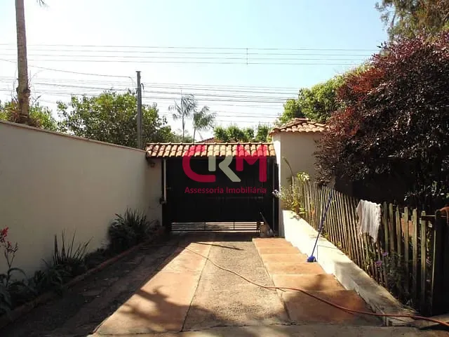 Casa com 370m² 2 quartos e 2 banheiros, à venda, no bairro Jardim Contendas em Taquaritinga