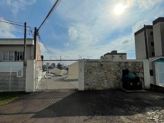 Casa com 65m² 3 quartos e 1 banheiro, para alugar, no bairro Cruzeiro em São José dos Pinhais