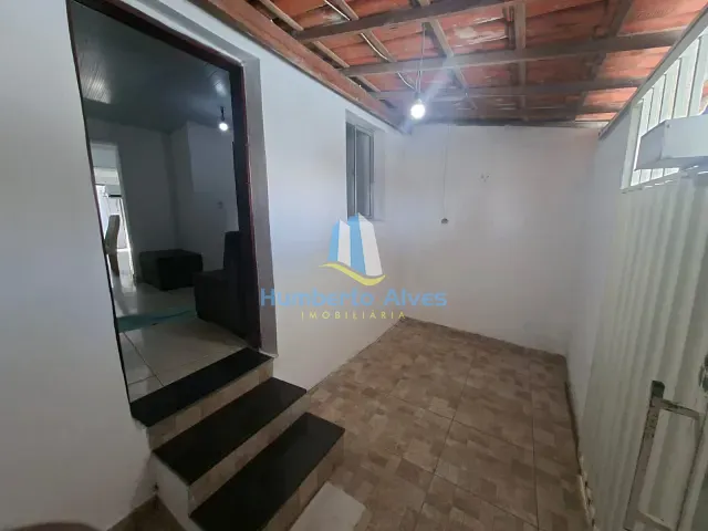 Casa 2 quartos e 1 banheiro, para alugar, no bairro Sumaré em Vitória da Conquista