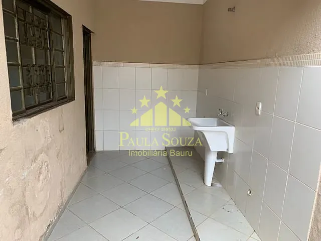 Casa 2 quartos e 1 banheiro, para alugar, no bairro Parque São João em Bauru