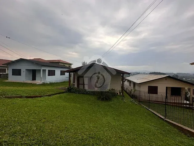 Casa com 128m² 2 quartos e 1 banheiro, à venda, no bairro Languiru em Teutônia