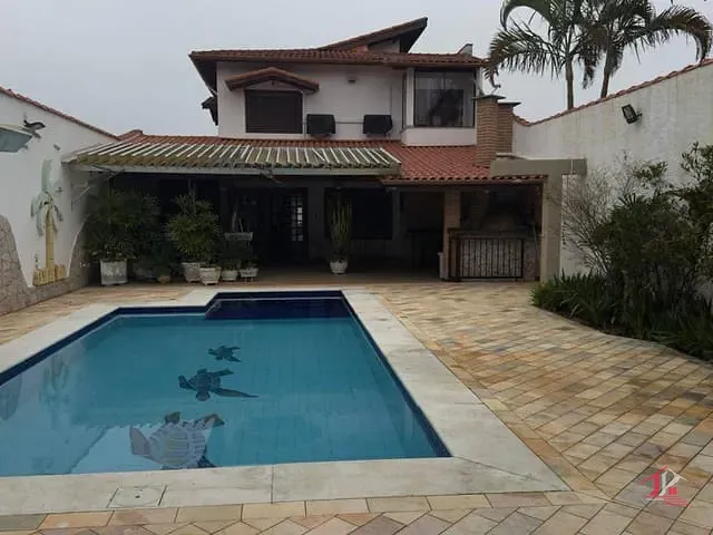 Casa 3 quartos e 4 banheiros, à venda, no bairro Cibratel I em Itanhaém