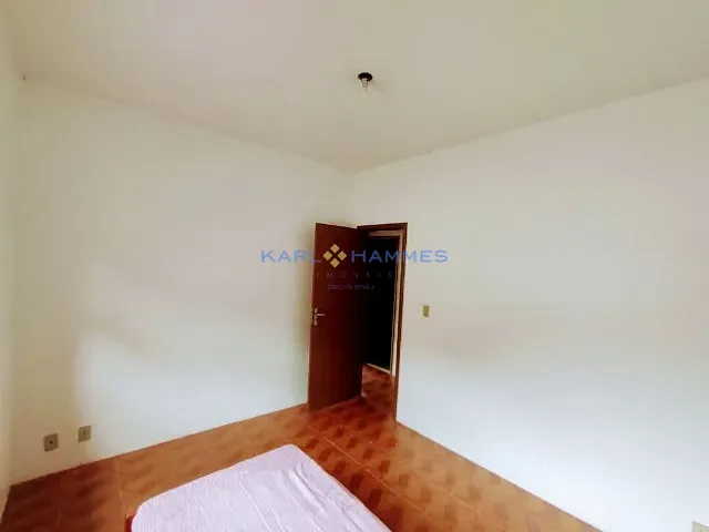Casa 5 quartos e 2 banheiros, à venda, no bairro Mosela em Petrópolis