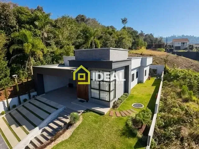 Casa com 163m² 3 quartos e 2 banheiros, à venda, no bairro Arvoredo em Concórdia