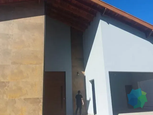 Casa com 1450m² 5 quartos e 7 banheiros, à venda ou para alugar, no bairro Condomínio Zuleika Jabour em Salto