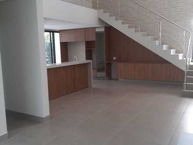 Foto do Sobrado - Sobrado em Condomínio a venda, 3 suítes plenas, 4 Vagas, 406m2 de área, Condomínio Residencial Goiânia Golfe Clube, Goiânia - GO | Mira Imóveis