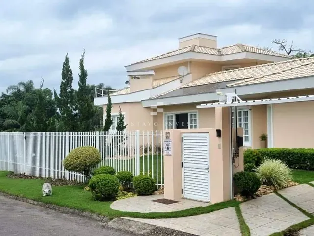 Casa 3 quartos e 3 banheiros, à venda, no bairro Centro I em Brusque