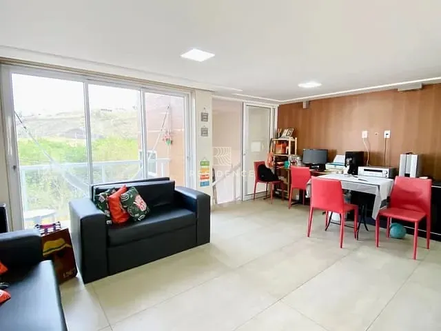 Casa 4 quartos e 4 banheiros, à venda, no bairro Jardim Amália em Volta Redonda