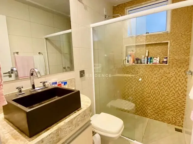 Casa 4 quartos e 4 banheiros, à venda, no bairro Jardim Amália em Volta Redonda