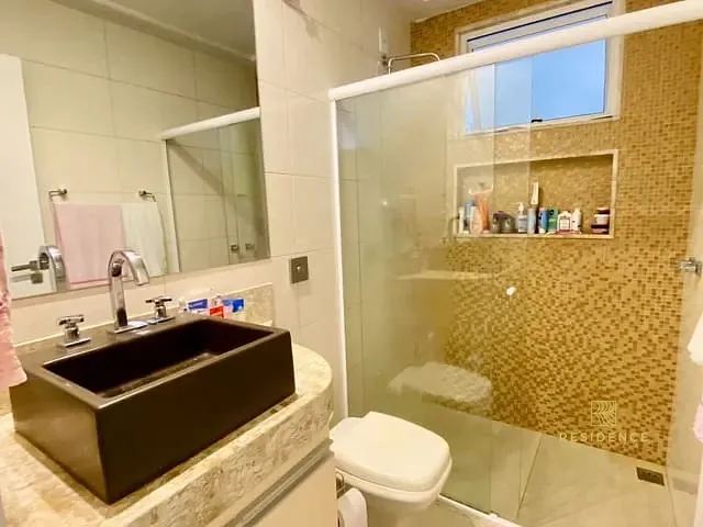 Casa 4 quartos e 4 banheiros, à venda, no bairro Jardim Amália em Volta Redonda