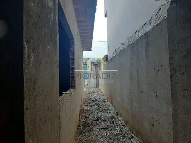 Casa com 250m² 3 quartos e 2 banheiros, à venda, no bairro Jardim Aeroporto em Guaxupé