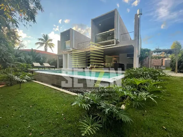 Casa com 2100m² 3 quartos e 4 banheiros, à venda, no bairro Jardim Shangri-Lá em Bauru