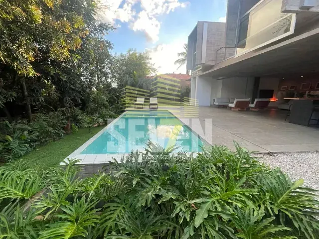 Casa com 2100m² 3 quartos e 4 banheiros, à venda, no bairro Jardim Shangri-Lá em Bauru