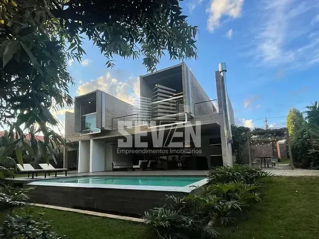 Casa com 2100m² 3 quartos e 4 banheiros, à venda, no bairro Jardim Shangri-Lá em Bauru
