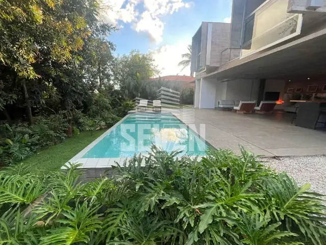 Casa com 2100m² 3 quartos e 4 banheiros, à venda, no bairro Jardim Shangri-Lá em Bauru
