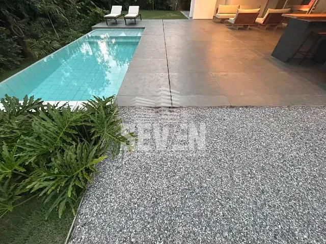Casa com 2100m² 3 quartos e 4 banheiros, à venda, no bairro Jardim Shangri-Lá em Bauru