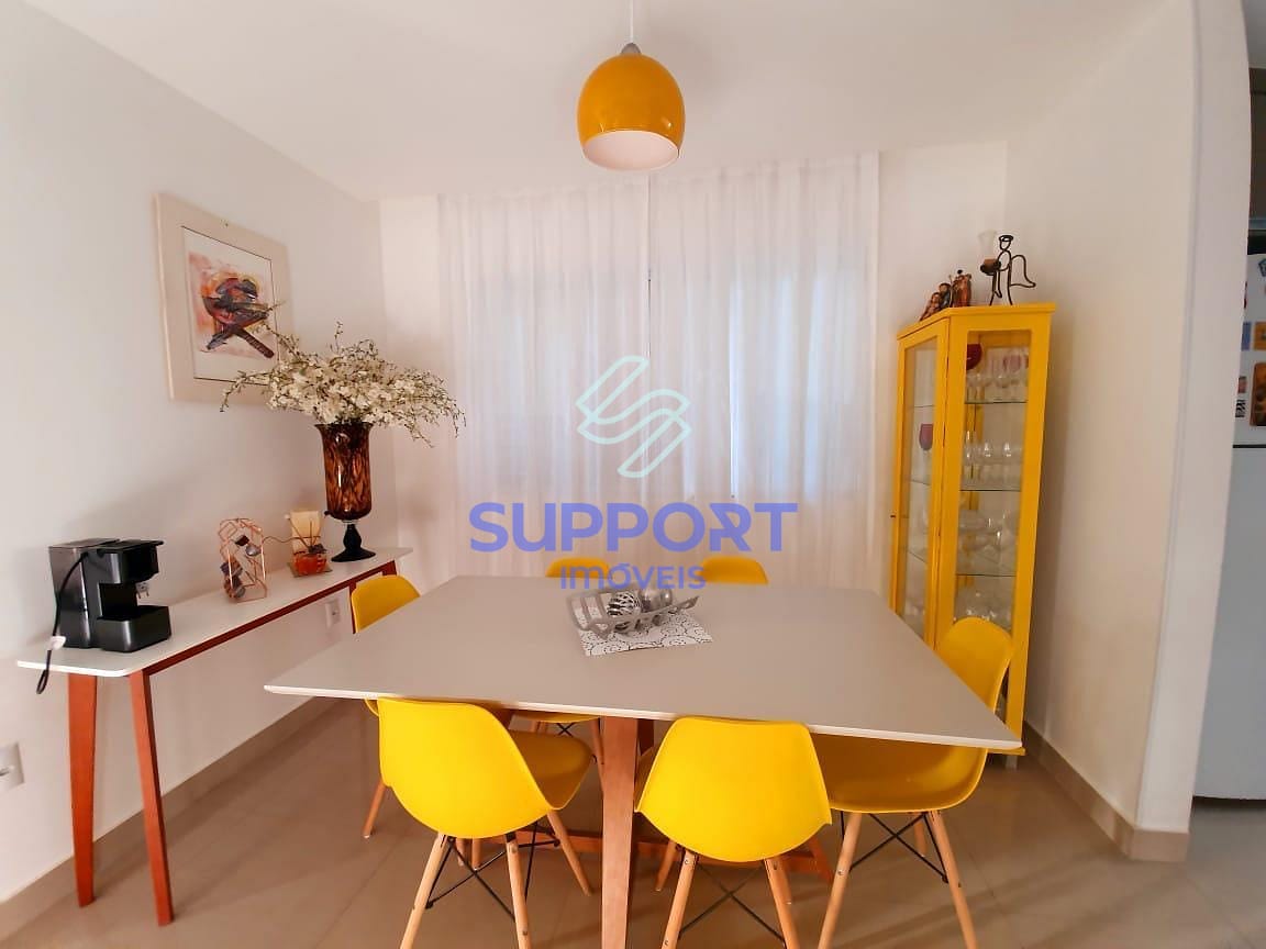 Casa à venda com 3 quartos, 150m² - Foto 1