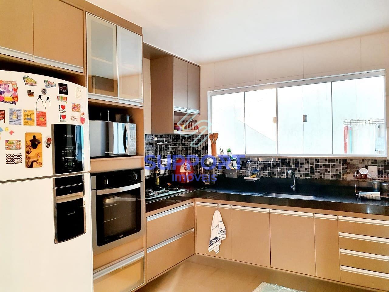 Casa à venda com 3 quartos, 150m² - Foto 31