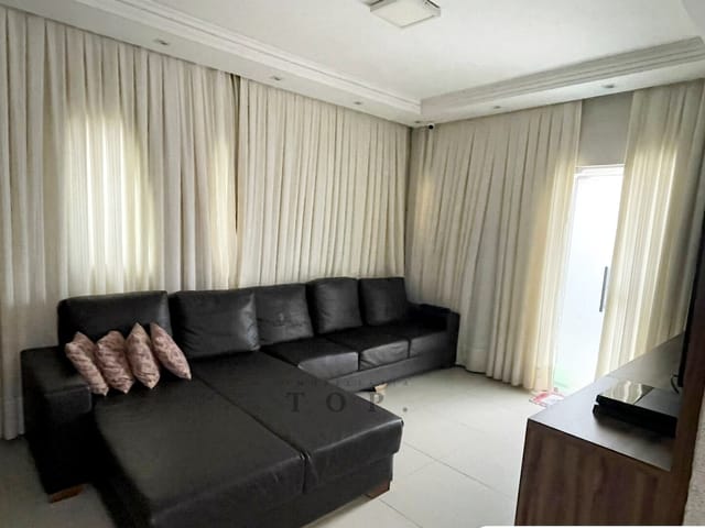 Casa com 250m² 4 quartos e 4 banheiros, à venda, no bairro Residencial Santa Fé I em Goiânia