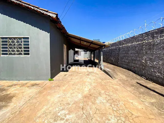 Casa com 382m² 3 quartos e 1 banheiro, para alugar, no bairro Papillon Park em Aparecida de Goiânia