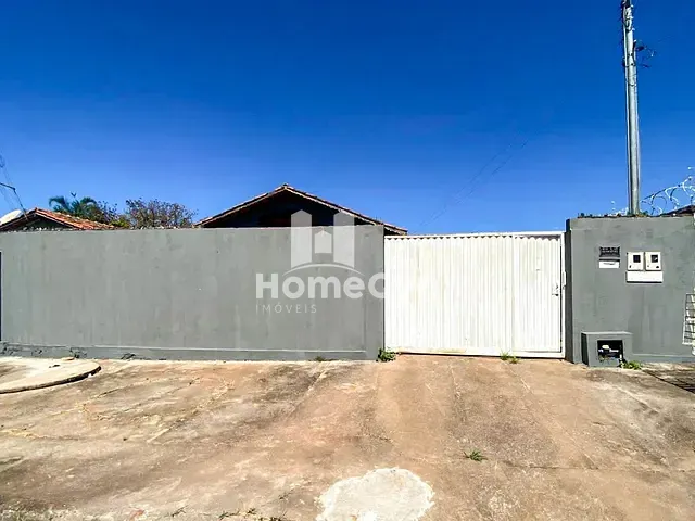 Casa com 382m² 3 quartos e 1 banheiro, para alugar, no bairro Papillon Park em Aparecida de Goiânia