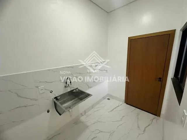 Casa com 238m² 2 quartos e 1 banheiro, à venda, no bairro JARDIM BELO HORIZONTE em Sinop