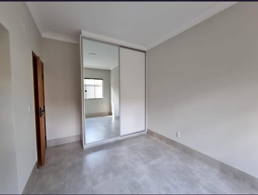 Casa à venda com 4 quartos, 182m² - Foto 8