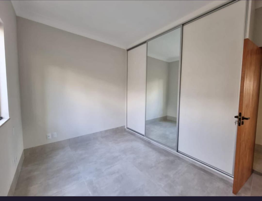 Casa à venda com 4 quartos, 182m² - Foto 6