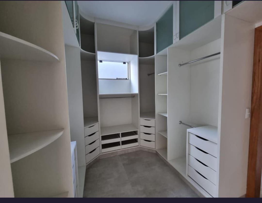 Casa à venda com 4 quartos, 182m² - Foto 13