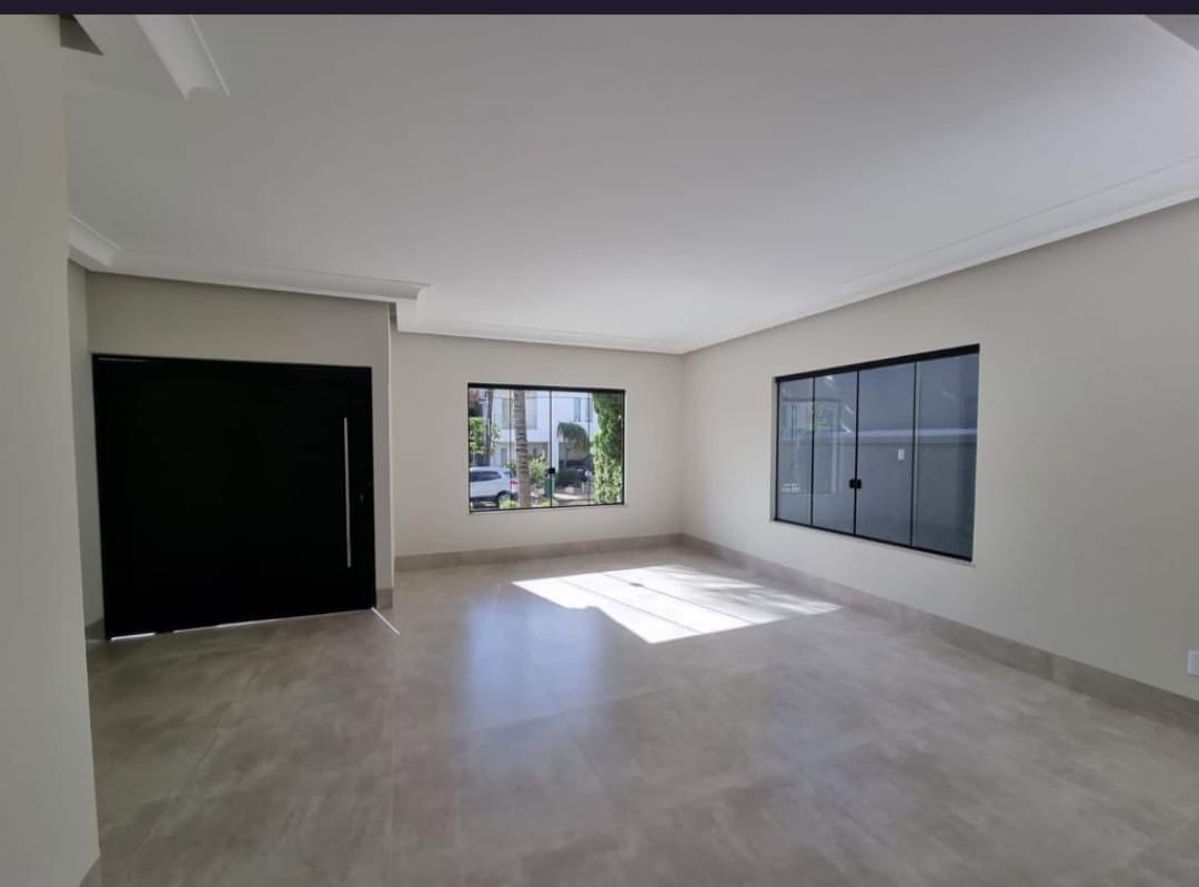 Casa à venda com 4 quartos, 182m² - Foto 2