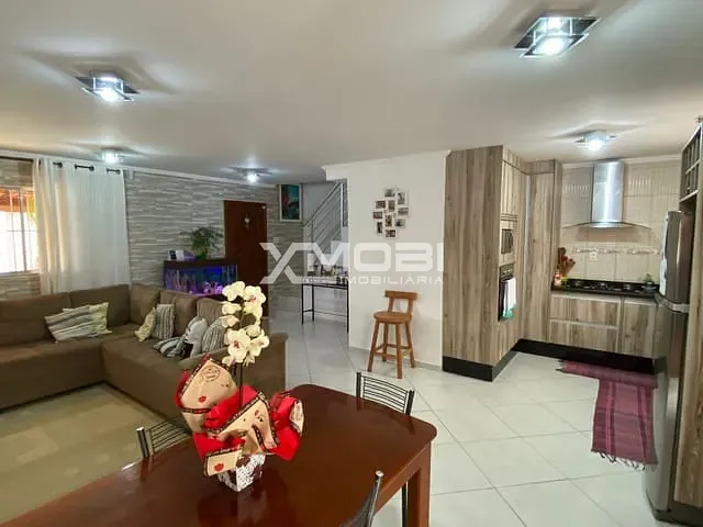 Casa com 420m² 3 quartos e 4 banheiros, à venda, no bairro Maracanã em Jarinu