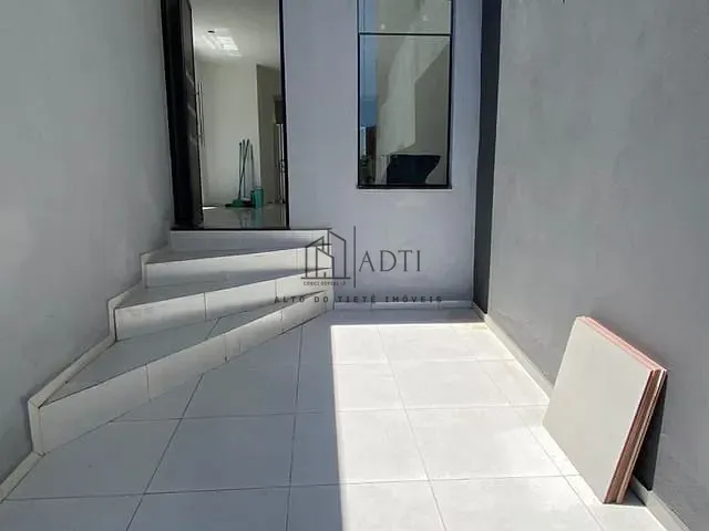 Casa 3 quartos e 2 banheiros, à venda, no bairro Parque Residencial Itapeti em Mogi das Cruzes
