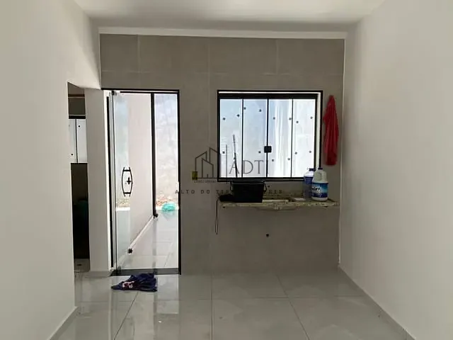 Casa 3 quartos e 2 banheiros, à venda, no bairro Parque Residencial Itapeti em Mogi das Cruzes