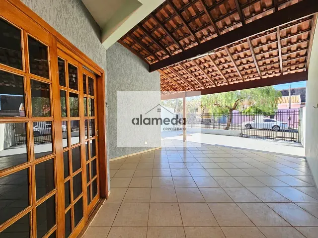 Casa 3 quartos e 2 banheiros, para alugar, no bairro JARDIM MARIA ESTELA em Jacarezinho