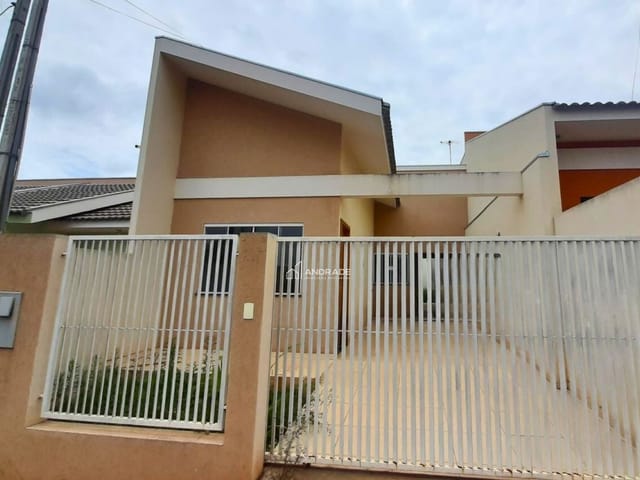 Casa com 154m² 2 quartos e 1 banheiro, à venda, no bairro Pirapó em Apucarana