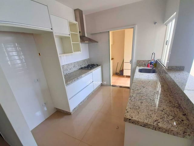 Casa com 154m² 2 quartos e 1 banheiro, à venda, no bairro Pirapó em Apucarana